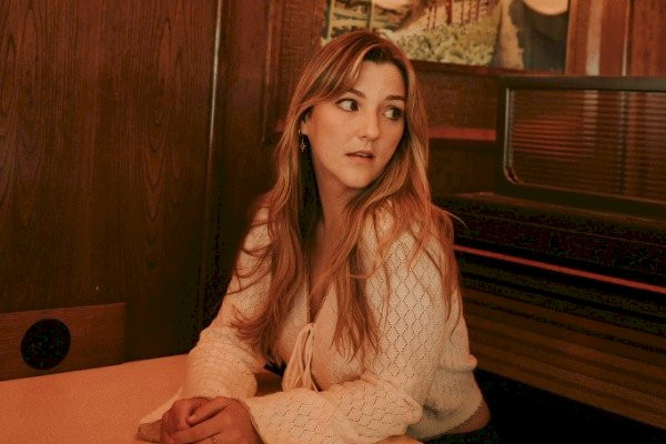 Daisy Mae, Rue, Ryan Jones