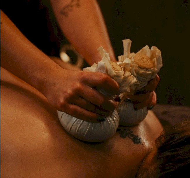 Amber Escape Massage 