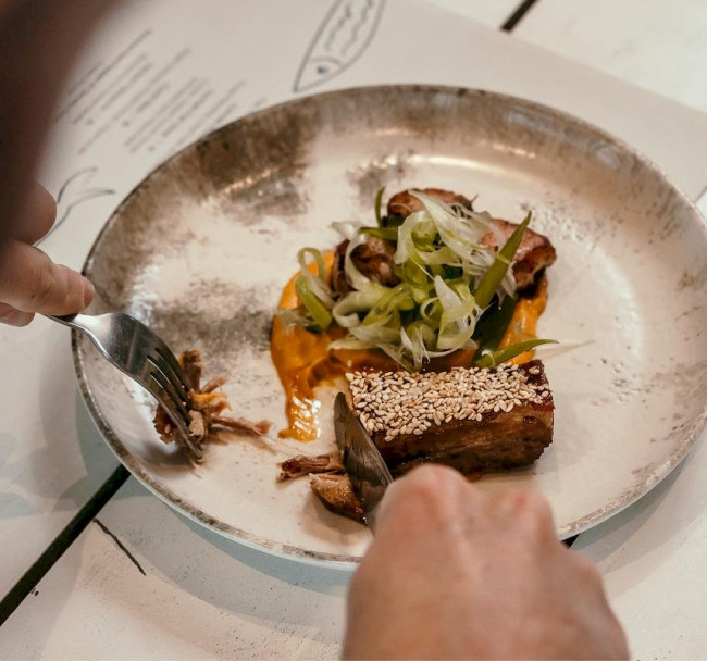 Dinner, Bed & Breakfast