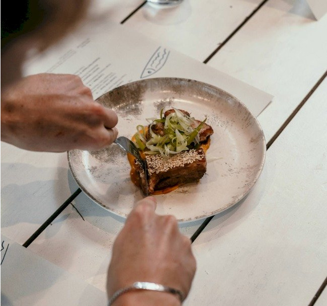 BRASSERIE ON THE BAY