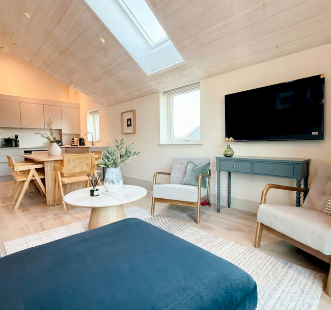 Captain's Apartment 2