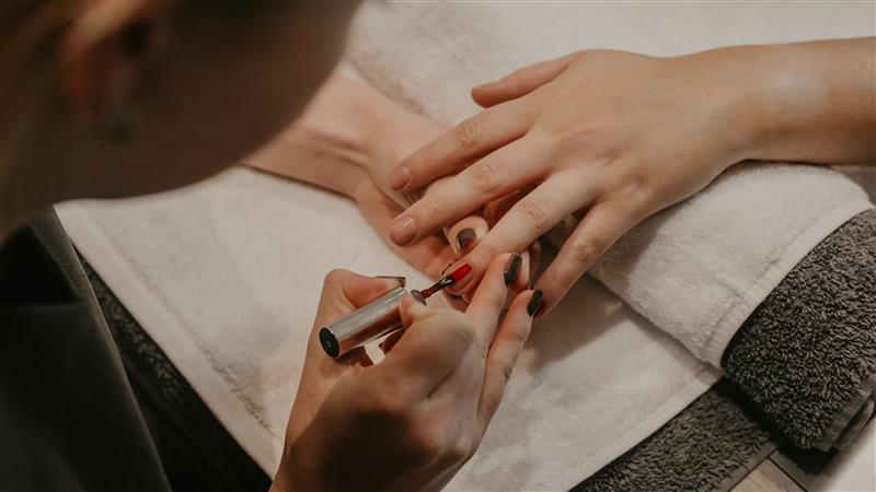 The Gel Bottle Luxury Manicure - Gel Polish