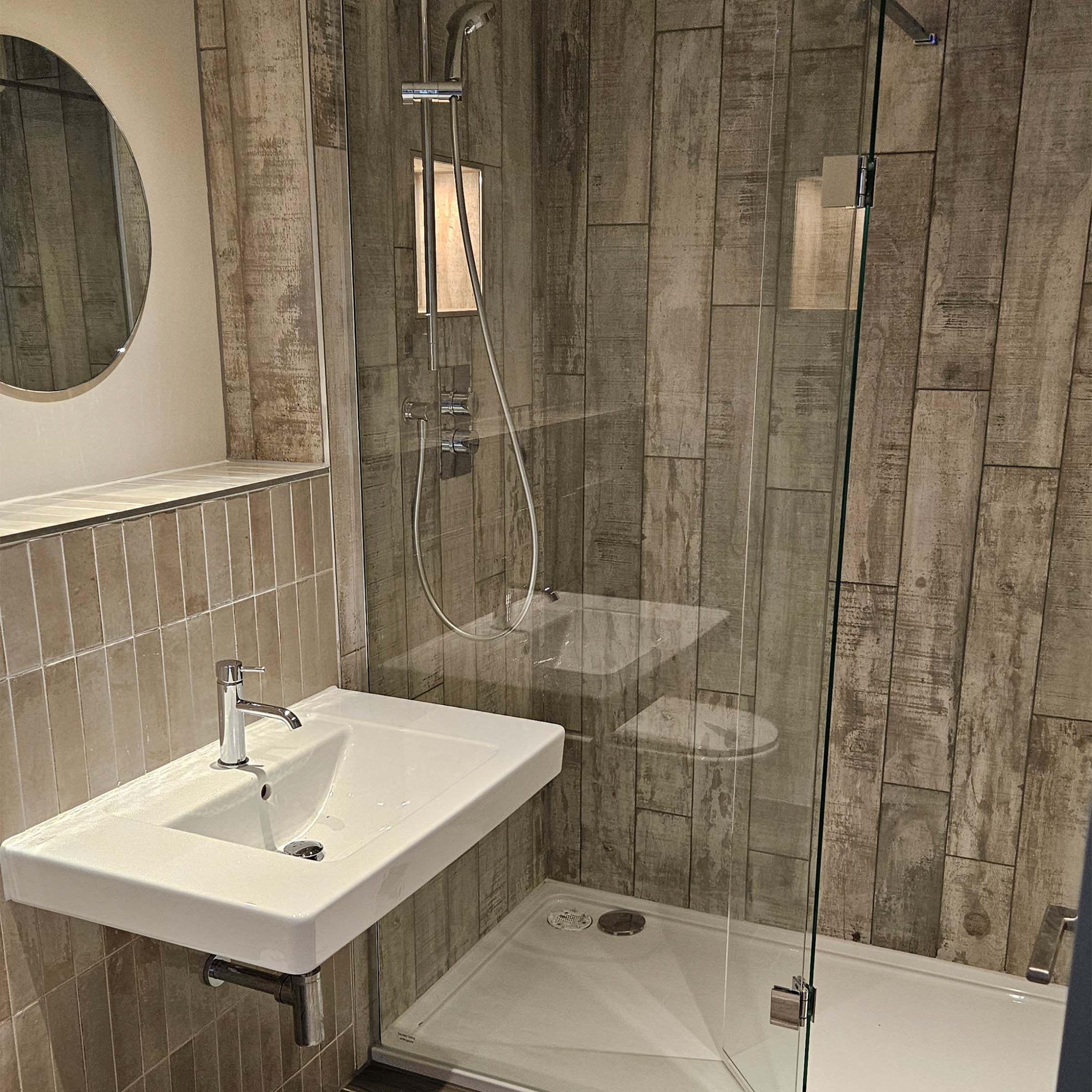 Tree House Apartment Bathroom