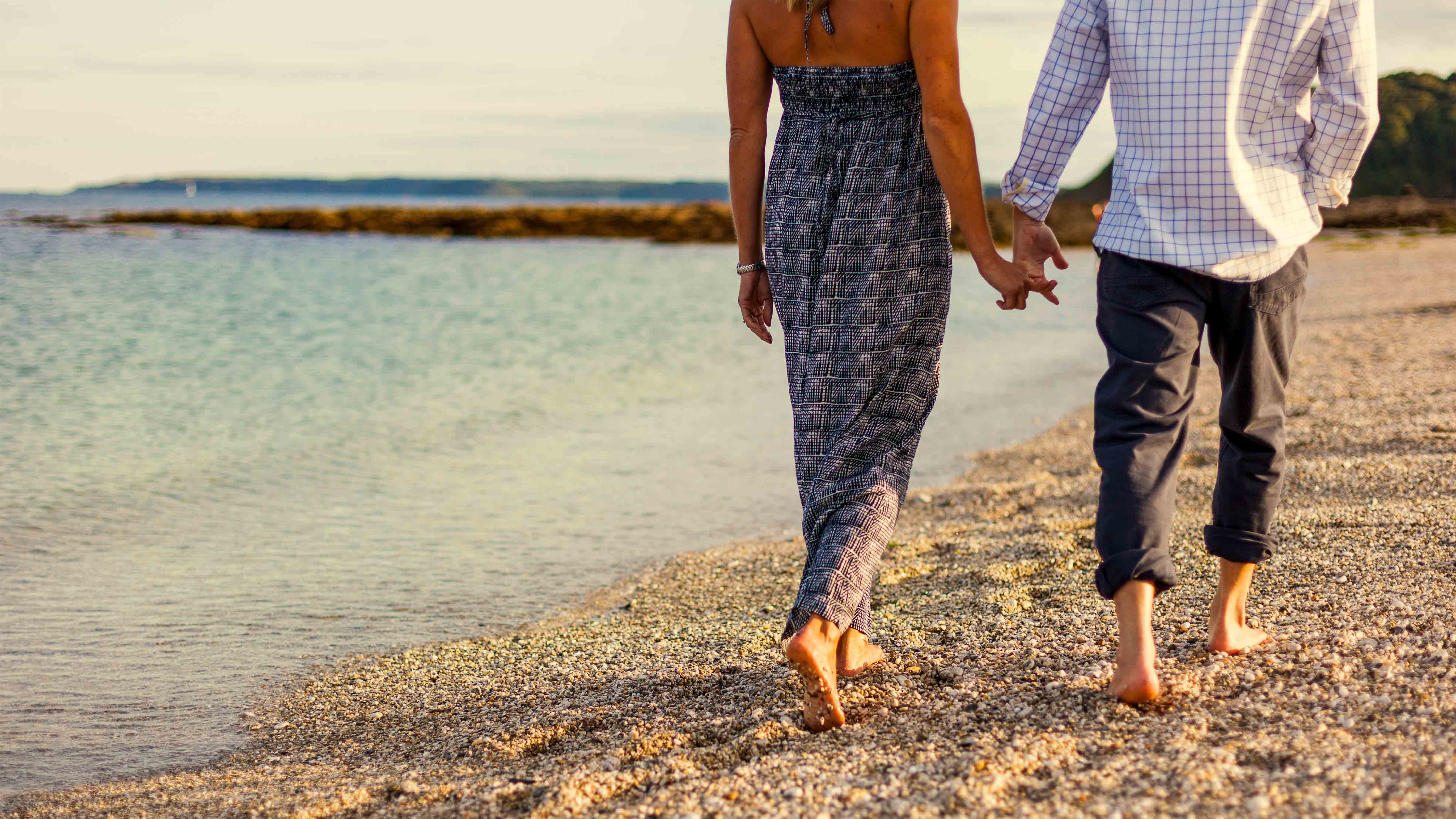Gylly Couple Walking
