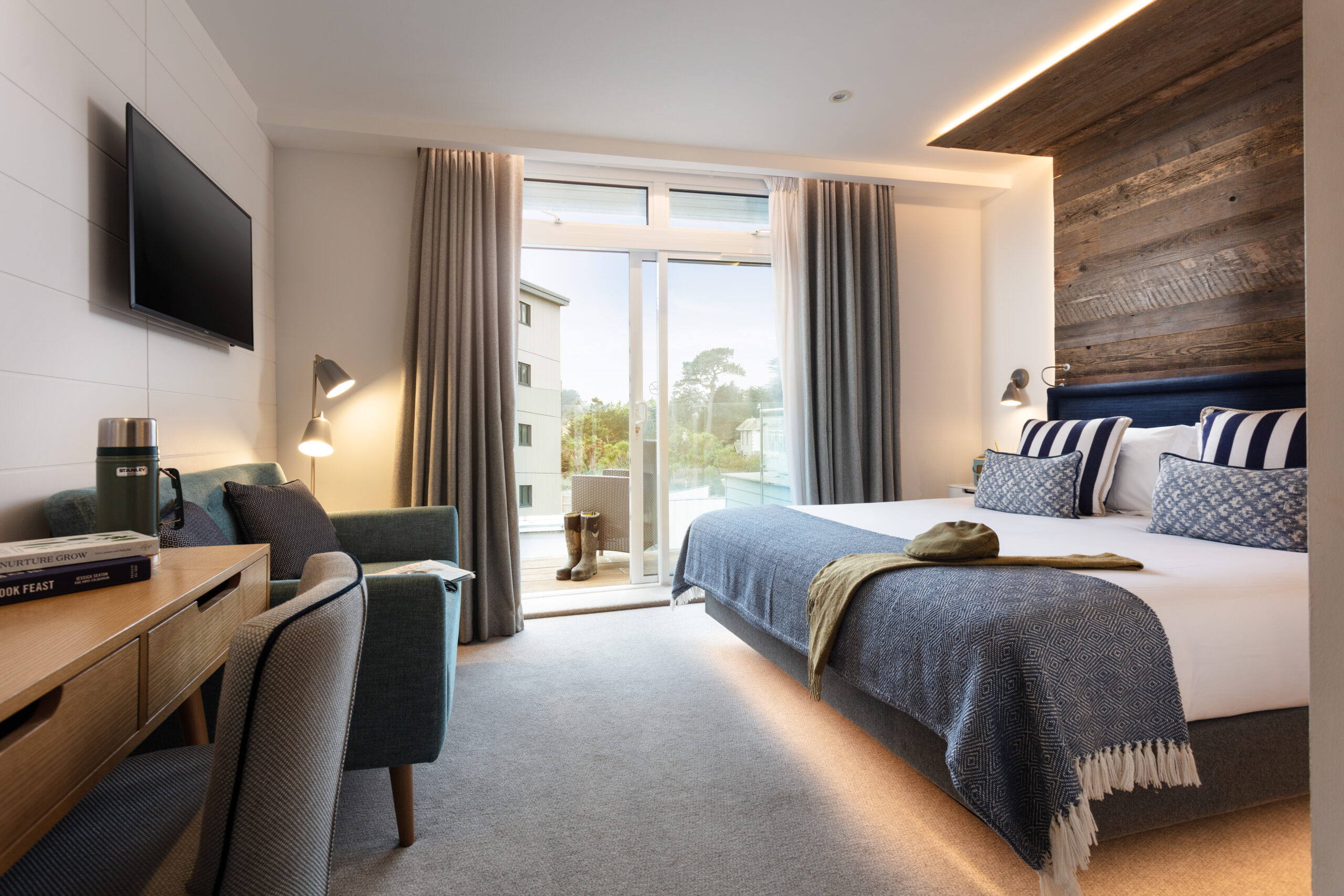 Space – Room 307, Beach House, Elliott White, High Res (1)